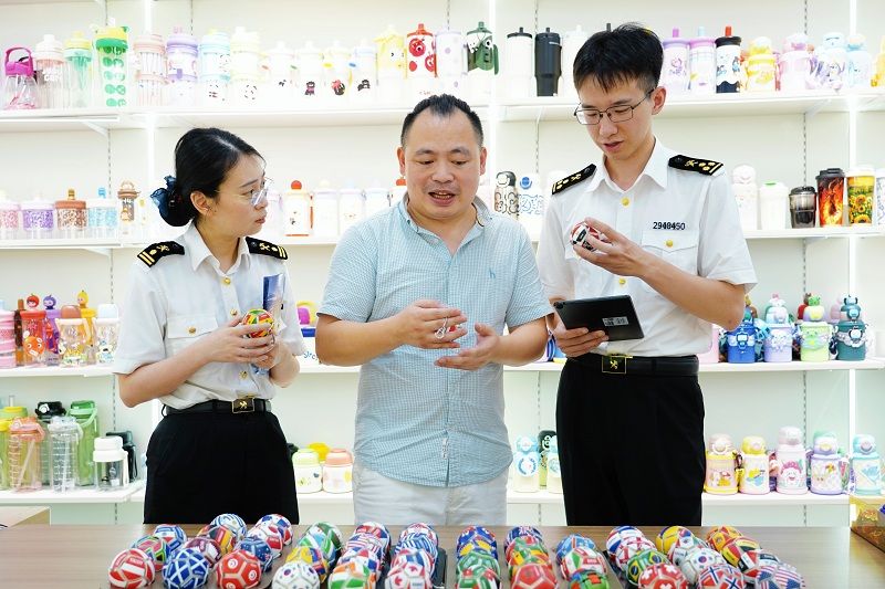 上半年出口超60亿元 义乌体育用品“火爆”出口